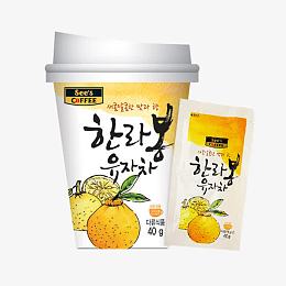 纸杯装蜂蜜柚子茶
