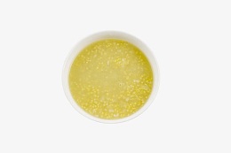 黄色小米粥