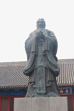 孔子雕塑图片