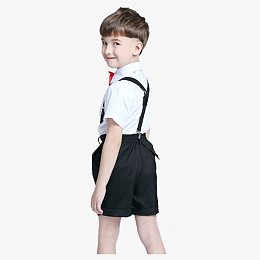外国小男孩半身像
