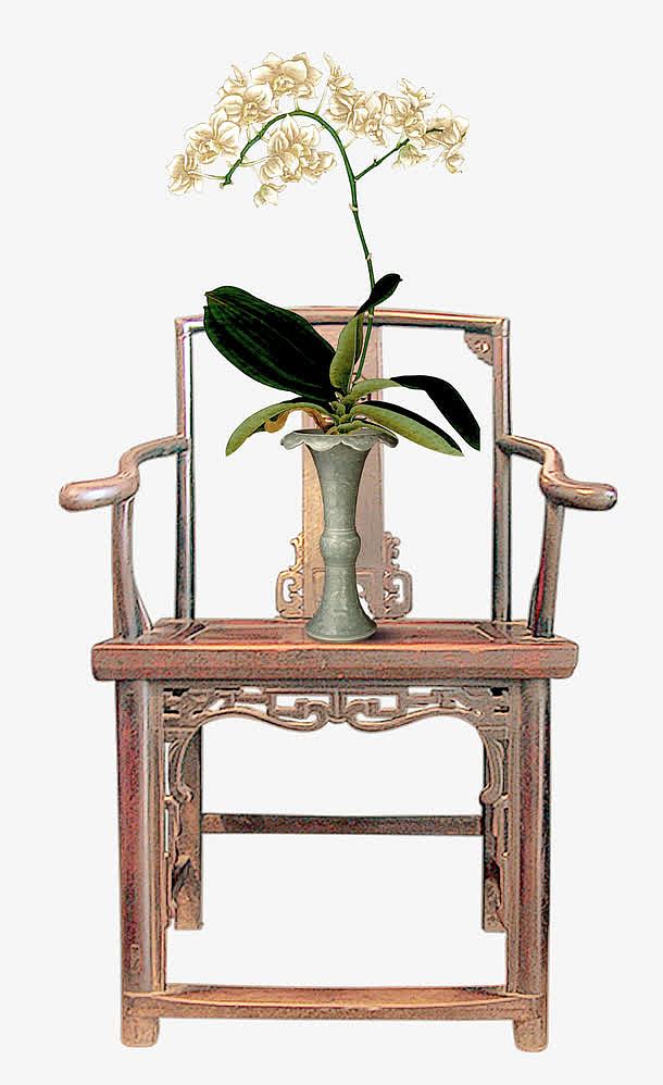 椅子上的花瓶