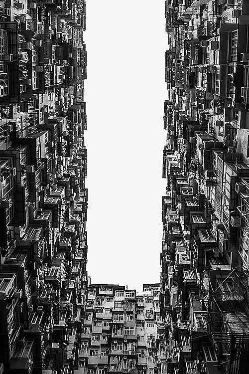 仰视楼房