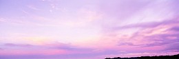 紫色的天空背景