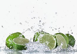新鲜的绿柠檬水果