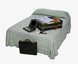 房间室内整理行李箱