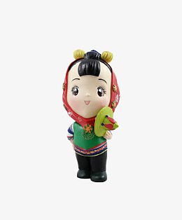 手拿绿色小草帽的惠安女孩
