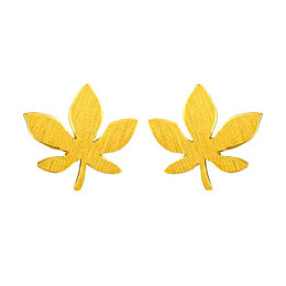 周大福树叶黄金耳钉
