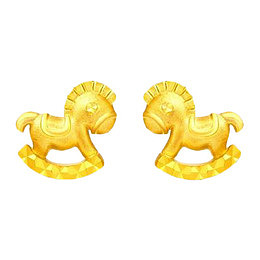 周大福木马黄金耳钉