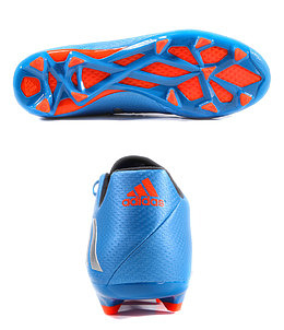 adidas阿迪达斯足球鞋