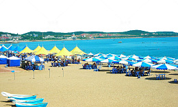蓝色海滩景色