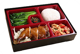 打包盒里面的饭菜