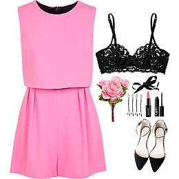 粉色甜美少女装简搭