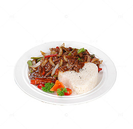 洋葱黑椒炒牛肉饭