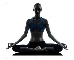 女子瑜伽静坐冥想