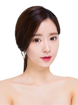 面部效果彩妆唇部