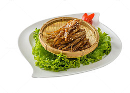 青菜小溪鱼