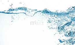 蓝色的水