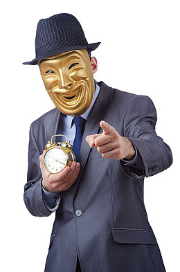 拿钟的神秘人