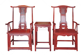 红色椅子