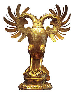 地产广告元素金色飞鸟雕像