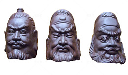 刘备关羽张飞紫砂酒瓶