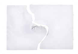 白色撕裂皱纹纸张