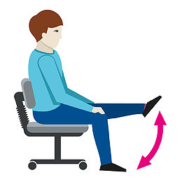 人物坐姿踢腿动作