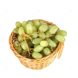 编织篮子里的绿色提子