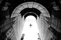 天空的飞机