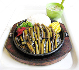 铁板圆葱鳝鱼饭