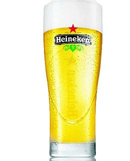 啤酒杯和酒