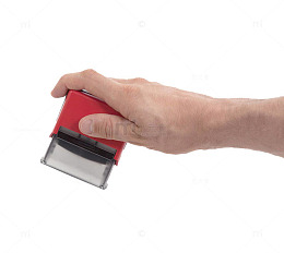 拿着红色方形印章的手