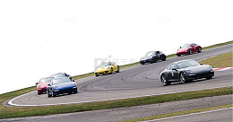 汽车比赛转弯现场