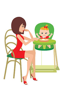 适量插图妈妈喂宝宝吃饭