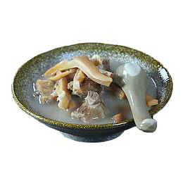 墨鱼排骨花生中药汤