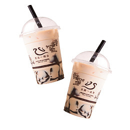 两只装仙草奶茶