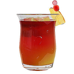 中杯黄色橙子玻璃杯水果酒