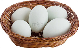 编织框装白色土鸭蛋