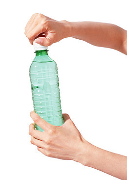 打开矿泉水手部动作矢量图