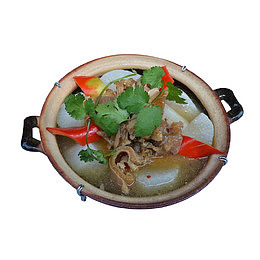 清淡口味美食萝卜牛杂煲