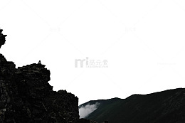 夜晚中的黑色太白山