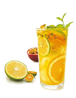 一杯柠檬西柚茶png