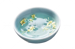 蓝色器皿桂花花茶