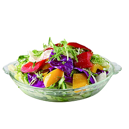 玻璃盘子装的美食大拌菜