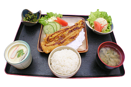 四菜一汤煎烤鳕鱼排套餐