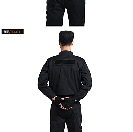 黑色保安服背面展示