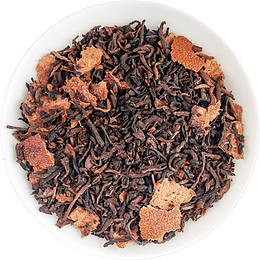 白色瓷盘装茶叶陈皮普洱