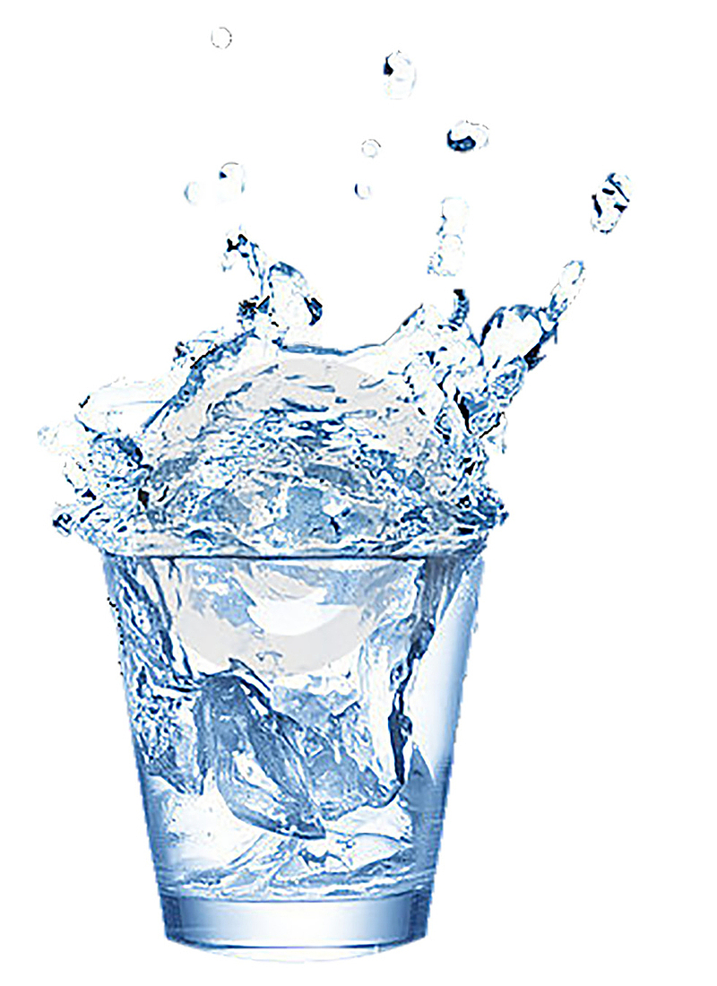 一杯水透明清澈