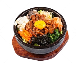 石锅里的泡菜烤肉饭