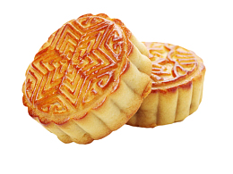 两个相互依靠着的中秋季月饼实物
